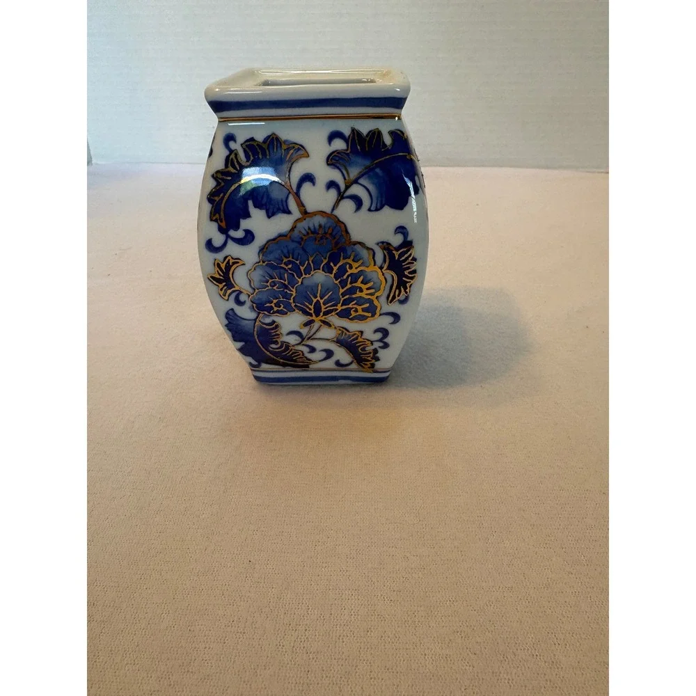 Blue and White Floral Ceramic Square Vase Gold Gilt Chinoiserie Decor Small‎